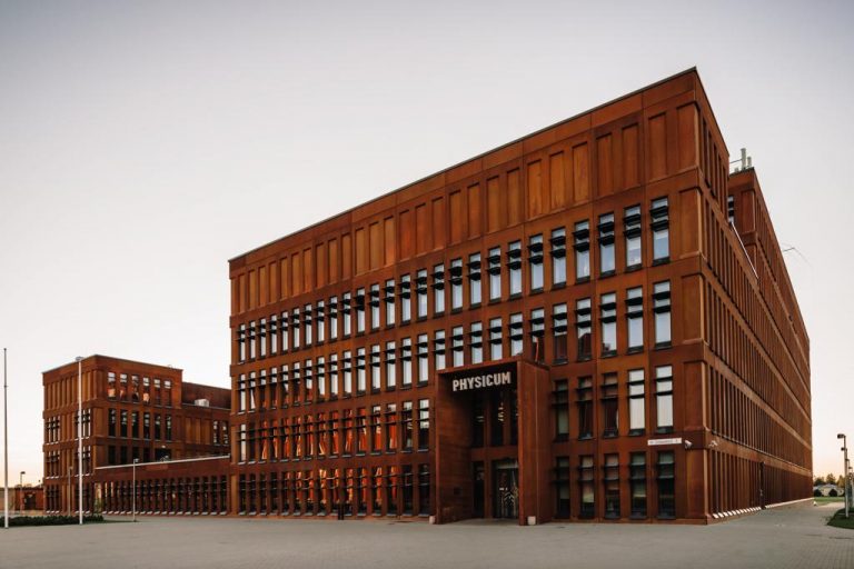 Tartu Ülikooli Füüsika Instituut / arhitektuur Kadarik Tüür Arhitektid